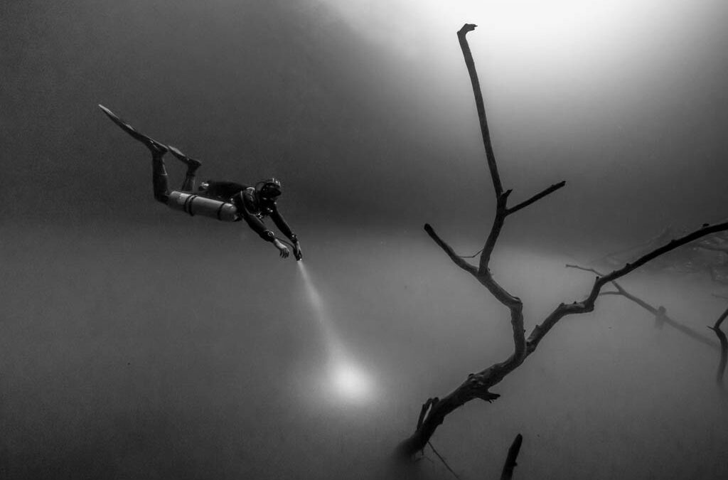 Angelita Cenote Mexico – Hydrogen Sulfide Cloud Underwater